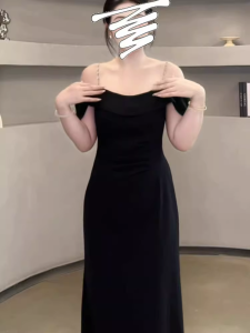 Plus Size Elegant Hepburn Style Waist Trimming Spaghetti Straps Black Dress Womens Fall Plus Size Ladies Slimming Belly-Covering off-Shoulder Dress