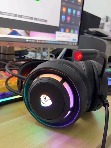 สีดำ สีชมพู หูฟัง Black Pink 2.2m cable Computer Headsets PlayerUnknowns Battlegrounds Headphones Sound Position Detection with Microphone 7.1 Esports Gaming Earphones Wired Headsets with Mic for Adults Computer Games Noise Reduction Earpuds