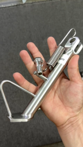 Chống nghiêng inox cho xe điện MS01