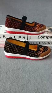 Sepatu Wanita Import / Sepatu Flat Shoes Wanita C-006 (3psg 1kg)