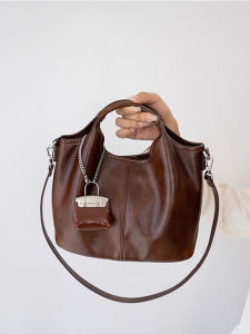 Fashionable Korean Style Bucket Bag Handheld Womens Tote Bag Luxury Lightweight Crossbody Basket Design Autumn New Arrival