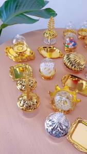 Plastic Mini Cake Stand with Dome Cupcake Plate with Lid Candy Box Bulk for Wedding Baby Shower Party Decoration Supplies