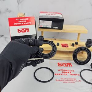 KIT KALIPER KARET CAKRAM DEPAN TOYOTA AVANZA & NEW CALYA 1SET SAM