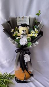 Buket Boneka Mr Visit / Buket Boneka Hadiah Wisuda / Buket Boneka Ulangtahun / Buket Boneka Kelulusan / Buket Boneka Murah / Buket Boneka Viral / Buket Boneka Kode Bumi
