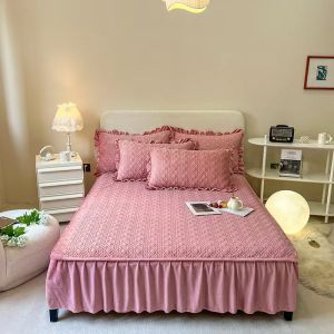 Bộ ga gối nỉ nhung tuyết sữa phủ viền bèo cao cấp