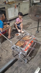 BẾP NƯỚNG BBQ INOX CAO CẤP - LẬT MẶT KT 52 CM. TẶNG 1 VỈ NƯỚNG 25CM