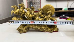 Tượng bát mã bằng đồng phong thủy dài 22cm cao 13cm nặng 1.4kg