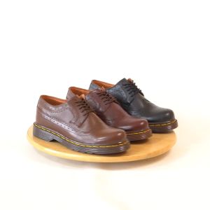 Sepatu Boots Pria Low Boot Wingtip Kulit seperti Docmart M1061