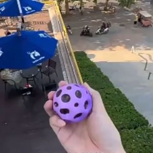 Mainan Anak Bola Lempar Bouncy Ball Moon Ball Edukasi Fidget Toys Anti Stress Mainan Olahraga Outdoor