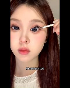 Glue Free Self-Adhesive False Eyelashes Natural Single Cluster Removable Eyelashes / 萌睫免胶自粘猫精灵假睫毛自然单簇分段免卸睫毛