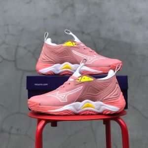 SEPATU VOLLY MIZUNO WAVE MOMENTUM3 WOMENS TERBARU/SEPATU OLAHRAGA VOLLY/SEPATU OLAHRAGA LARI/SEPATU MIZUNO WAVE MOMENTUM 3 SEPATU BADMINTON/SEPATU SPORT/SEPATU OLAHRAGA VOLY BALL