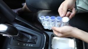 เก็บเหรียญ กล่องใส่เหรียญติดรถยนต์ กล่องเหรียญ กล่องทอนเงิน แท่นวางกล่องเหรียญ ใช้แต่งรถ หรือ พกพา