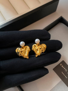 CAFFTI | Natural Pearl Earrings Stylish Golden Heart