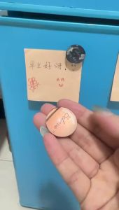 12 pieces random color and style round inspirational English multi-pattern random fridge stickers memo photo decoration holida