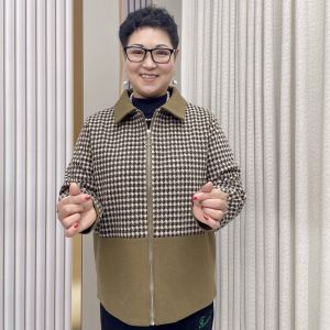 แจ็คเก็ตฤดูใบไม้ร่วงสำหรับผู้หญิงไซส์ใหญ่ วัย 50 ปี ทรงหลวม ทรงตรง ปกติ กระดุม ปกติ เสื้อคลุมกันหนาวสำหรับผู้หญิงวัยกลางคนและผู้สูงอายุ