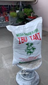 MEDIA TANAM IBU TANI KECIL TANAH ORGANIK KEMASAN PABRIK - IBU TANI KECIL