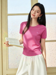 OSA | Round Neck Short Sleeve Slim Fit Embroidery Pullover Pink Knit Sweater