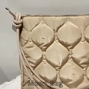 MOONBAG-/ Puffy Bag NAOMI Tas Wanita Tote Bag Resleting Tas Selempang Bahu Wanita Bubble Pillow Foam Quilted Aesthetic