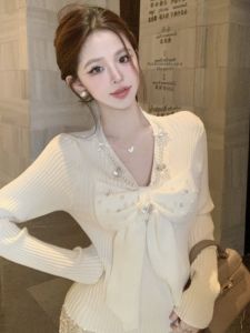 GUZILIAN | Bow Rhinestone Knit Sweater Small Style V Neck