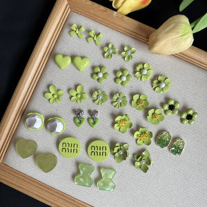 New Arrival Summer Little Fresh Green Flower Earrings Female Grass Green Mori Ear Studs Niche Style Design Earrings