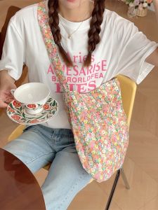 กระเป๋าเป้สะพายหลังผ้าแคนวาสความจุขนาดใหญ่เกาหลี ผู้หญิง กระเป๋าสะพายไหล่เดี่ยวลายดอกไม้ ผ้าลูกฟูก ศิลปะ กระเป๋าสะพายข้างวินเทจ