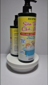 Sữa tắm Biopro cho Chó Mèo Giúp Sạch ve rận bọ chét Da khỏe Lông mượt Khử mùi hôi Hương thơm dịu nhẹ lâu dài