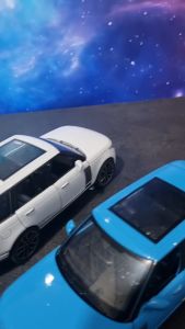 Diecast Miniatur Mainan Mobil Jeep Suv Range Rover Sport Besi Metal LED 1/32