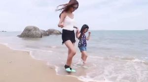 Giày Đi Biển Giày Lặn Lội Nước Chân Màu Đỏ Cho Trẻ Em Giày Bơi Chống Trượt Cho Bé Trai Và Bé Gái Giày Mềm Cho Bé Trai kích cỡ 22-35