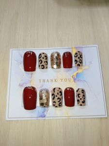 เล็บปลอมเจลแท้โทนแดงสลับน้ำตาล เล็บเจลไซต์m ยาวกลาง *รับไซต์อื่นแจ้งที่ช่องแชท