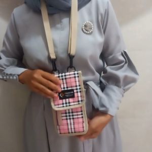 Dompet HP Kekinian Motif: Desain Modern & Tahan Lama