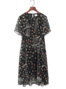 ชุดเดรสยาวลายพิมพ์ผ้าโพลีเอสเตอร์สไตล์ใหม่สำหรับฤดูร้อน กระโปรงทรงเอ แขนสั้น คอตั้ง เอวกลาง ชุดทำงาน