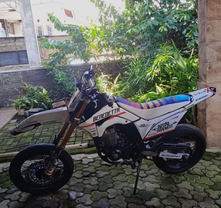 Sarung jok CRF Sarung jok KLX PRINTING WR155 GORDON DTRACKER KTM VIARCROSS kulit jok klx sarung jok crf 150l sarung jok klx Supermoto kulit jok crf sarung jok Supermoto kulit jok trail sarung jok klx gordon kulit jok wr155 ARNOUX PRISMA WHITE BLUE SERIES