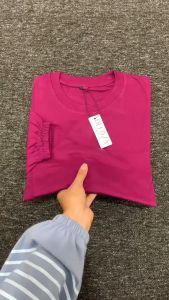 Top Deloza Atasan Oversized Tangan Balon Blouse Kaos Polos Wanita Jumbo