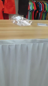 签到台桌裙 Pleated Table Skirting Polyester Skirt Cloth Wedding Banquet Hotel Party Event Decor Hook Loop Reusable Meja Kain