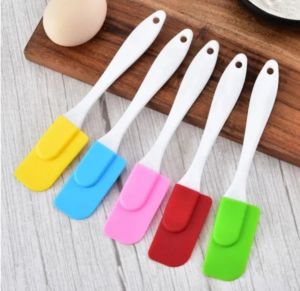 Spatula silicone oles pengaduk adonan kue anti lengket tahan panas