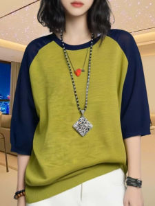 เสื้อสเวตเตอร์คอตั้งแขนสั้นผู้หญิง ทรงหลวม แขนกุด แขนยาว 9 นิ้ว ปกติ ฤดูร้อน 2025 เสื้อสเวตเตอร์คอตั้งสีบล็อก แฟชั่น