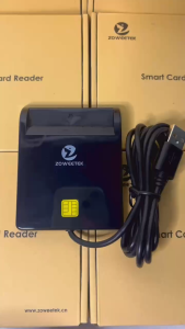 Smart card Reader รุ่น ZW-12026-1 เครื่องเสียบบัตรประชาชน ยี่ห้อ Zoweetek Smart Card Reader เครื่องอ่านบัตรประชาชน สมาร์ทการ์ด สเปค ICT เสียบบัตรแนวนอน แพ็ค 1 ตัว ครื่องอ่านบัตรประชาชน เครื่องอ่านการ์ด อุปกรณ์ไอที อุปกรณ์อิเล็กทรอนิกส์ ZOWEETEK ใช้งาน