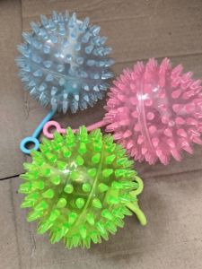 mainan bola duri berlampu flash spicky ball package AR 781