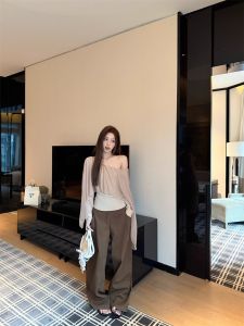 Áo Thun Nữ Tay Dài Kiểu Pháp Không Đều Vai Mùa Thu Đông Thiết Kế Thanh Lịch Hở Vai Áo Lót Cơ Bản Chất Liệu Cotton Thường Ngày