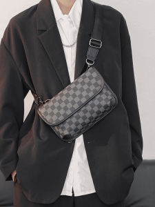 กระเป๋าสะพายข้าง PU หนังแบบสี่เหลี่ยมแนวตั้งแบบคลาสสิกที่มีความแข็งแรงสำหรับวัยรุ่น กระเป๋าสะพายข้างแบบสะพายข้าง กระเป๋าถือแบบมีซิป