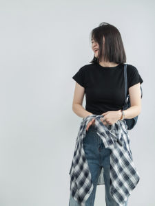 Slim Fit Grey High Elasticity round Neck T-Shirt 2025 Simple Style Enhances Slimming And Whitening Effect Basic Pure Color Versatile Womens Top