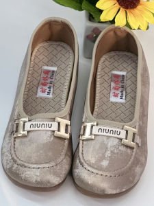 Spring & Autumn Flat Bottom Bean Shoes: Perfect New Mom Casual Round Toe Flat Heel