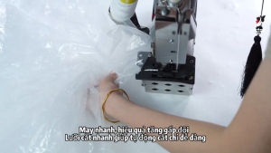 (Bảo hành 1 năm) Máy khâu bao cầm tay bằng pin 10 cellMáy may bao tải cầm tay 210wMáy may bao bì tự động tốc độ cao3 cuộn chỉ khâuđộng cơ không chổi than