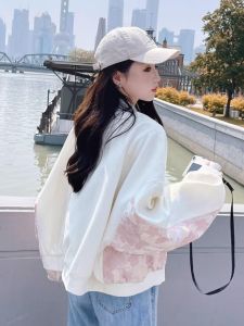 WANGGONGZHU | เสื้อแจ็คเก็ตเบสบอลปักลายสไตล์จีนใหม่สำหรับผู้หญิงในฤดูใบไม้ผลิและฤดูใบไม้ร่วง ทรงหลวม เสื้อตัวบนแบบลำลอง ปกติ