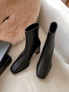 รองเท้าบูทส้นสูงหนังแกะทรงเหลี่ยมสำหรับผู้หญิง ฤดูใบไม้ร่วง/ฤดูหนาว รองเท้าบูทส้นสูงทรงหัวเหลี่ยมแบบลำลอง รองเท้าบูทส้นหนาแบบลำลอง