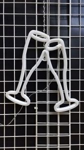 แก้วไวน์ ขนาด 28 x 30 x 2 cm ป้ายไฟนีออน ตกแต่งหน้าร้าน ป้ายไฟตัวอักษร ตกแต่งหน้าร้าน สร้างความโดดเด่นให้ร้านคุณ หัวเสียบ USB ใส่ถ่าน3ก้อน