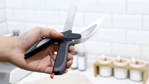 Clever Cutter 2 in 1 Food Chopper/Chopping Board