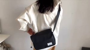 คุณภาพดี กระเป๋าสะพายข้าง กันน้ำได้ สายปรับได้ตามความต้องการ