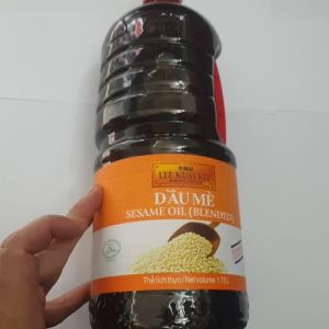 Dầu Mè Lee Kum Kee Chai 1.75L