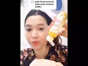 100 ML FACIAL WASH ACNE SAFFRON BPOM MENGURANGI JERAWAT